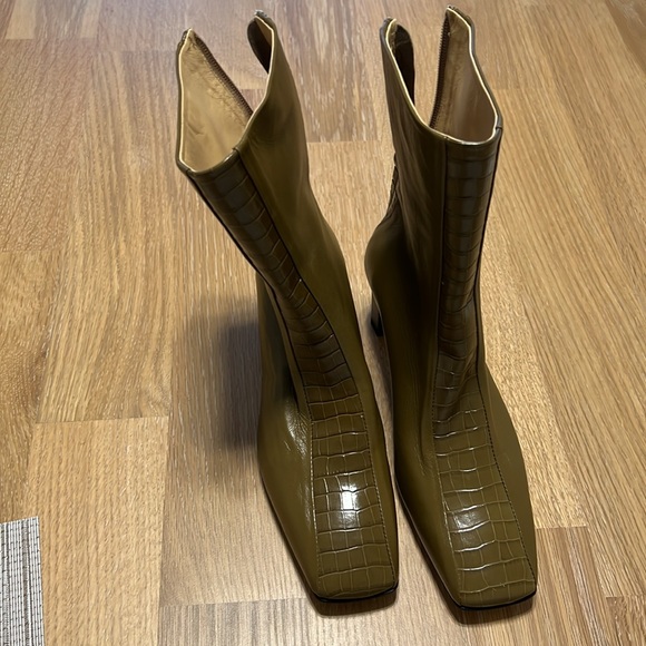 AEYDE  kitten heels Molly ankle boots with stripes of Croc- Embossed  NWOB - Picture 6 of 12